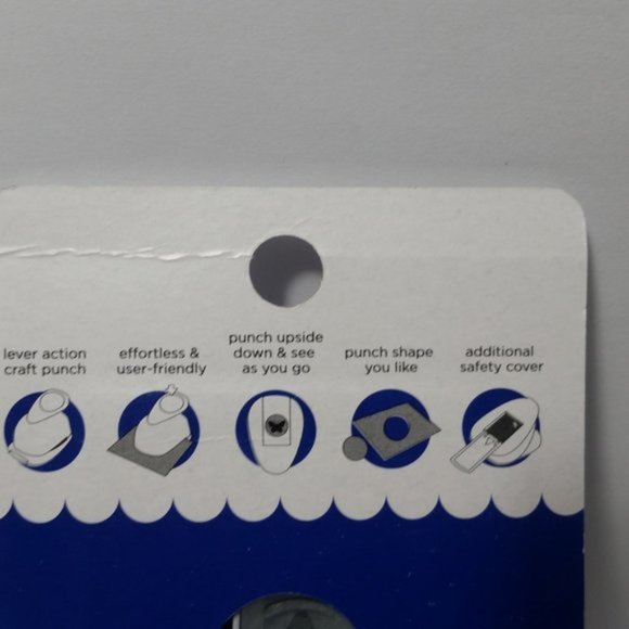 Lever Action Craft Paper Punch Small Star - Picture 3 of 8